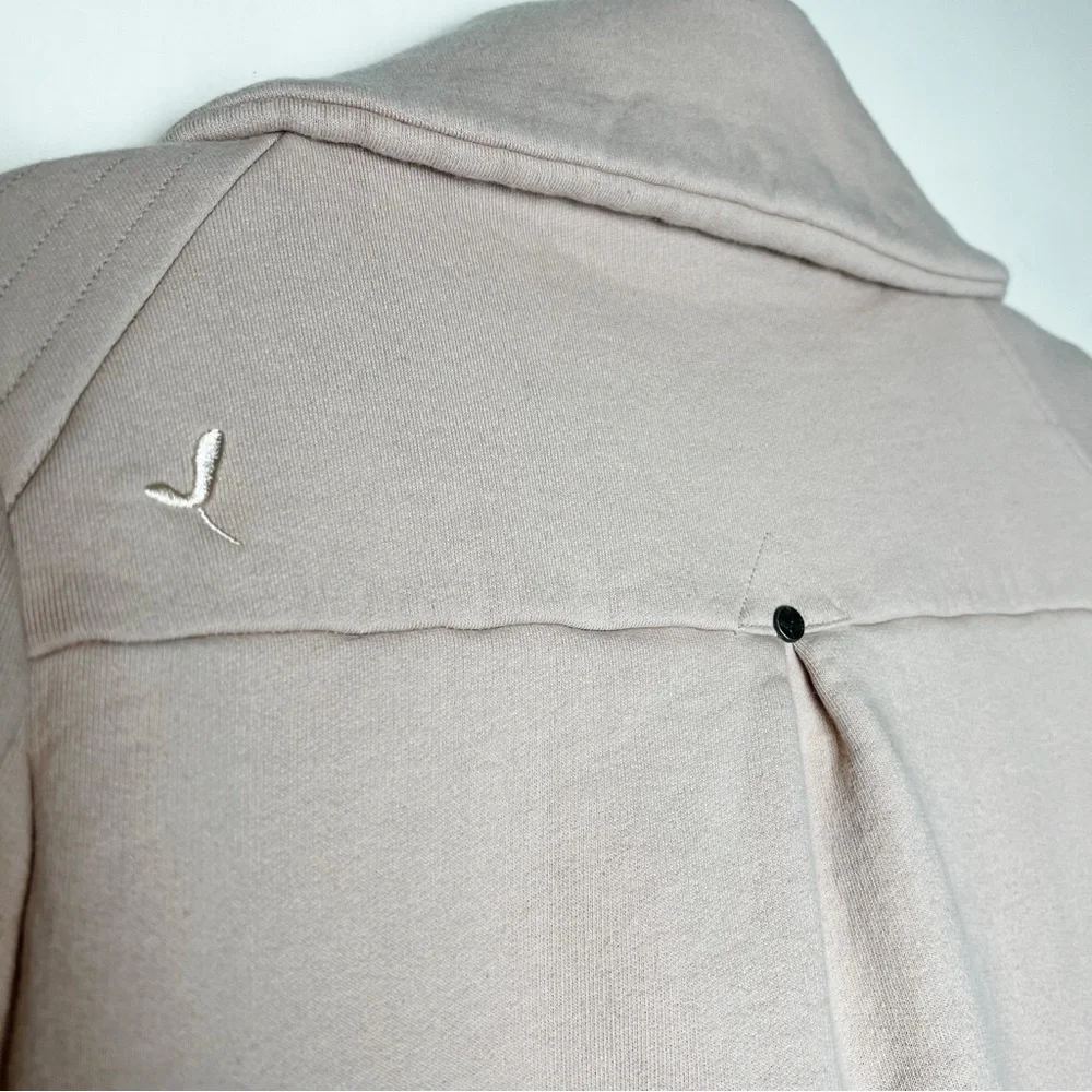 Aritzia Community - Women's Organic Cotton Crop Jacket Pink -‎ Sz. XS